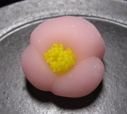 「謙譲（けんじょう）」外郎製：豊島屋