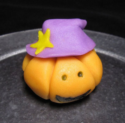 「ハロウィン（はろうぃん）」煉切製：金米堂本店