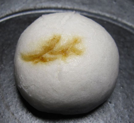 「初雁（はつかり）」薯蕷製：ささま