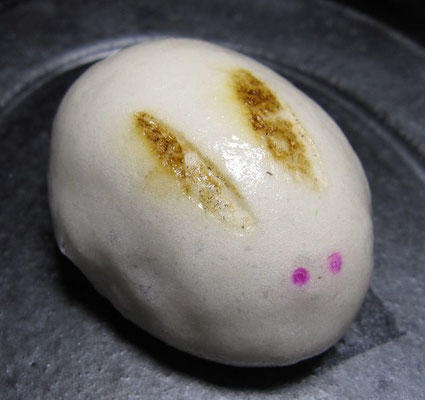 「うさぎ饅頭（うさぎまんじゅう）」薯蕷製：千草庵