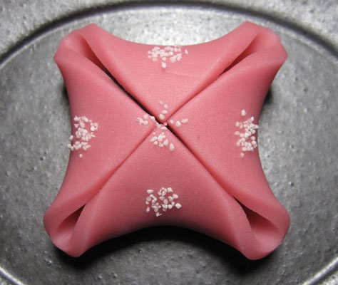 「玉手箱（たまてばこ）」羊羹製：とらや