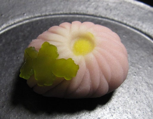 「姫菊（ひめぎく）」煉切製：志むら