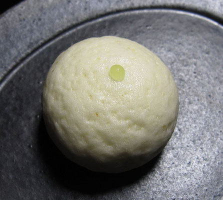 「柚子の香り（ゆずのかおり）」薯蕷製：豊島屋