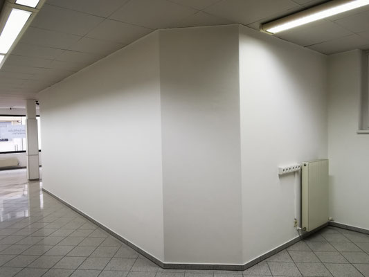 Besichtigung der Ausstellungsfläche, Marktstrasse 9