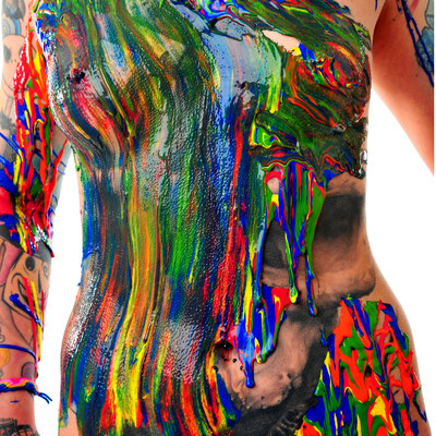 ARTwork: ARTist Andreas Ender (AT) | SELECTed . 24 - Titel: Bodypainting Transfer (2018) | ARTprint - Edition of 9 - 88x88cm | Preis: 377,00€