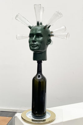 ARTwork: Walter Zingerle (AT) - Titel: Flaschenkopf | €