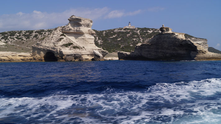 Cap de Pertusato et son phare édifié en 1844