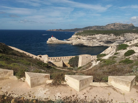 Entrée du port de Bonifacio depuis la "haute ville"