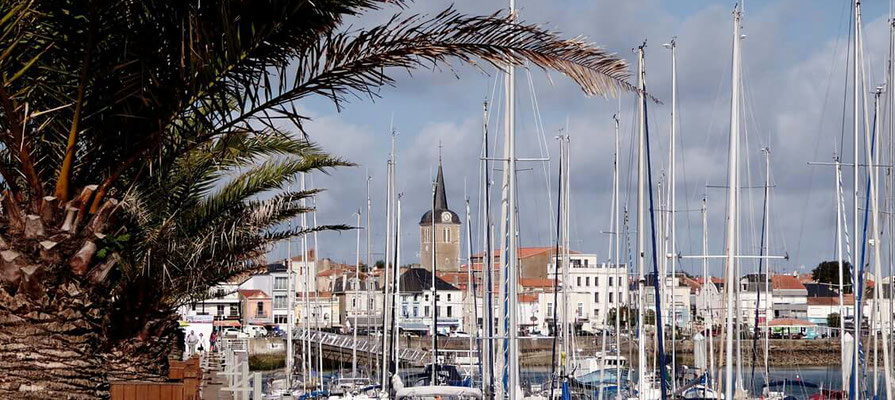 Port de pêche et vue sur la Chaume