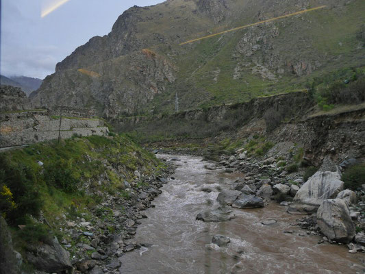 Urubamba vom Zug aus.