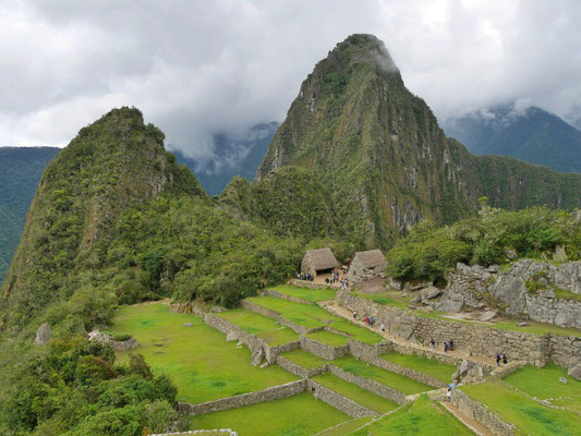 Andere Ansicht. Rechts der Wayna Picchu (oder Huayna Picchu).