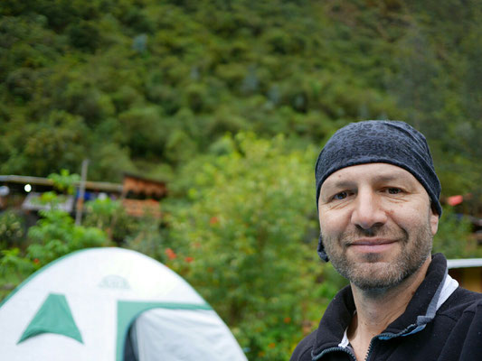 Morgens am Zelt. Hab ich für mich alleine - Luxus! Heute durften wir, die nicht die 17 km wandern, etwas länger schlafen (so bis gegen 6:30).