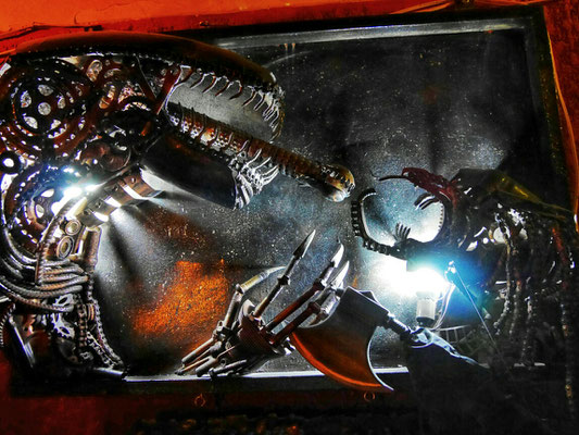 Nette Schweissarbeit, Szene aus Alien. Passt am heutigen Halloween.
