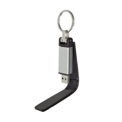 Código USB 030 -USB BYTE- Incluye caja individual, 8GB. Material: Curpiel / Metal.  Tamaño: 2 x 10 cm.