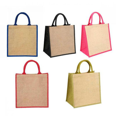 CÓDIGO SIN 193 Bolsa con fuelle y asas redondeadas. Interior plastificado. Material Yute.  Medida 30 x 30 x 19 cm
