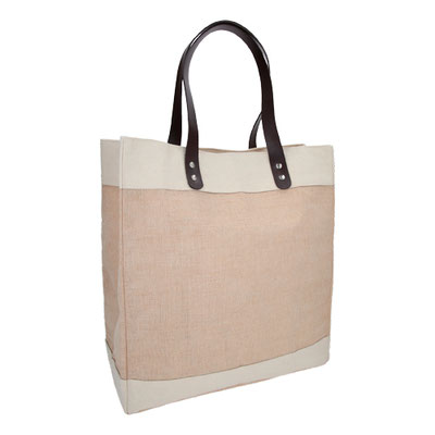 Código BL 127 MYKONOS Bolsa de yute cosida con asas de curpiel y fuelle. Material: Curpiel / Yute. Medidas Alto: 39.0 cm. Ancho: 38.0 cm. Fuelle: 13.0 cm.