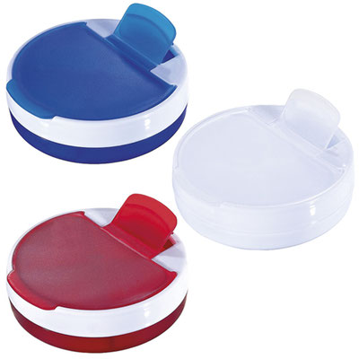 Código PT 2166 -PASTILLERO DELTA- 4 Compartimentos. Material: Plástico Tamaño: 7 cm Diámetro.