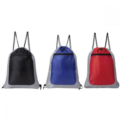 CÓDIGO SIN 102 Bolsa-mochila con tirantes de cordón y cerrado de jareta. Bolsa frontal con cierre y aditamento especial para audífonos. Material Poliéster Medida 35.5 x 45 cm