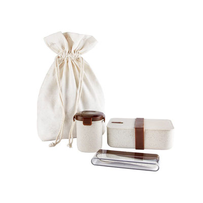 Código KTC 601 SET DE LONCHERA THUN Set de lonchera.  Material Fibra de Agave y Plástico Lonchera, Contenedor y Cubiertos / Algodón Bolsa Medida: 32 x 39 x 13 cm Bolsa / 19 x 6.5 x 11.5 cm Lonchera / 9 x 10.5 cm Contenedor / 16 x 6.3 x 2 cm Cubiertos 