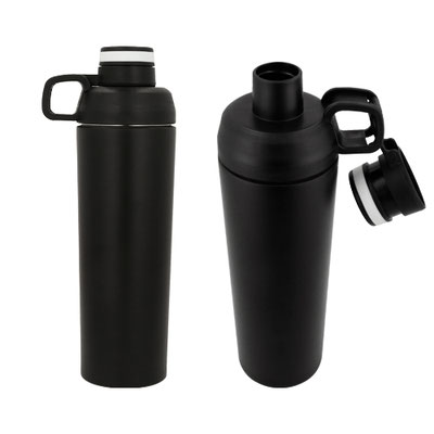 Código T 180 CIRCUS Termo de acero inoxidable con doble pared insulado al vacío, su tapa cuenta con una agarradera lateral y boquilla enroscable de seguridad. Material: Acero Inoxidable / Plástico Capacidad: 700 ml.  Medidas Alto: 26.5 x 8.0 cm 