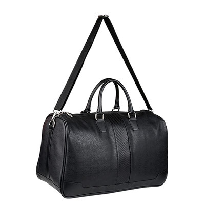 Código SIN 068  MALETA FARAH (Bolsa principal con cierre interno. Bolsa trasera con cierre. Incluye correa.) Material:  Curpiel. Tamaño: 49 x 35 x 20 cm.
