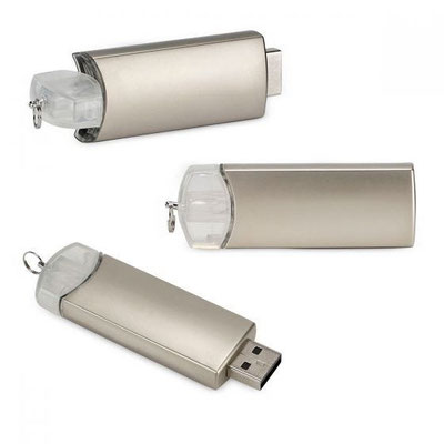 Código  USB 131 B    USB MONTBUI 16 GB  (Incluye caja individual.)    Material: Plástico / Metal  Tamaño: 2.3 x 6.3 cm