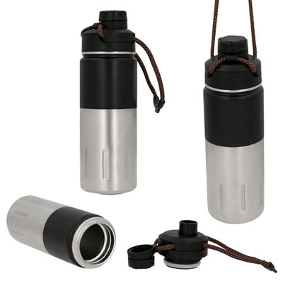 Código T 163 HIKE  Termo de acero inoxidable y doble pared insulado al vacío. Tapa y boquilla enrosacables. Incluye una cuerda en la tapa. Material: Acero inoxidable / Plástico Capacidad: 500 ml.  Medidas del producto Alto: 23.5 cm. Ancho: 7.5 cm.