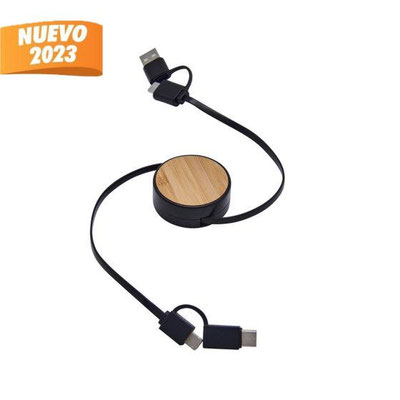 Código CEL 058  - Cable cargador 3 en 1. Incluye conector de entrada USB y tipo C, conector de salida 2 en 1 con micro USB y Lightning (8 pines) además de tipo C. Largo de cable 80 cm.  Material: Plástico / Bambú  Tamaño:   13 x 4 cm
