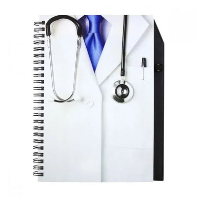 Código HL 170 - LIBRETA DOCTOR- 100 Hojas de raya. Con espiral metálico doble y elástico para bolígrafo. Material:  Cartón / Espiral Metálico Tamaño:  17.2 x 21.5 cm
