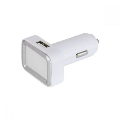 Código CRG 008  - CARGADOR INOKO- Cargador para automóvil con 2 entradas USB. El área de impresión enciende al conectar. Material: Plástico. Tamaño:  4.2 x 3 cm