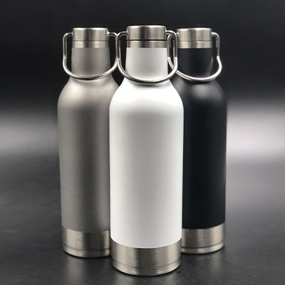 Código T 109 KOFI Termo con doble pared de acero inoxidable, tapa con asa metálica enroscable y base de metal. Material: Acero Inoxidable Capacidad: 500 ml. Medidas del producto Alto: 23.5 cm. Ancho: 7.0 cm. 