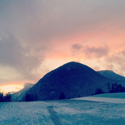 Sonnenuntergang in den österreichischen Alpen.