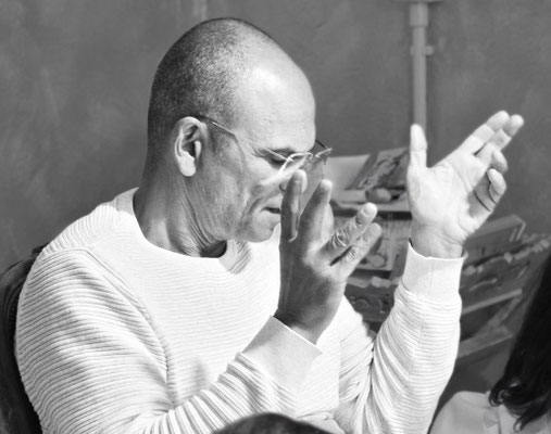 Sri Pranidhānanda, maestro e fondatore dello Shiva Yoga Temple di Lissone, guida corsi di Yoga Tradizionale e formazione insegnanti