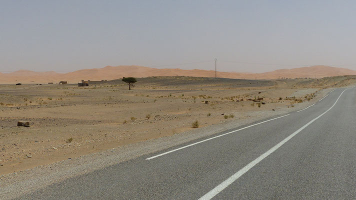 Première vision des dunes, d'Hassi-Labied à Merzouga