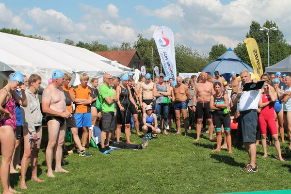 Einweisung des Schiedsrichters für die 3x1250m Mixed Staffeln © Alexander Stein