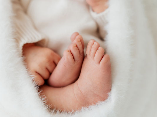 Neugeborenen-foto-shooting-babyfotografie-dresden-ottendorf-okrilla-radebeul-weixdorf-radeberg-klotzsche
