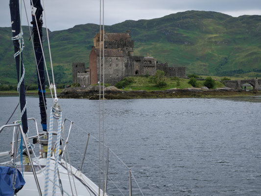 Highlander Castle - Eilean Donan Castle