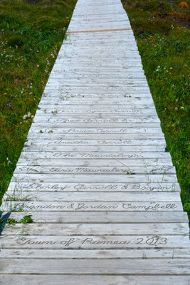 Ramea Boardwalk mit Widmungen