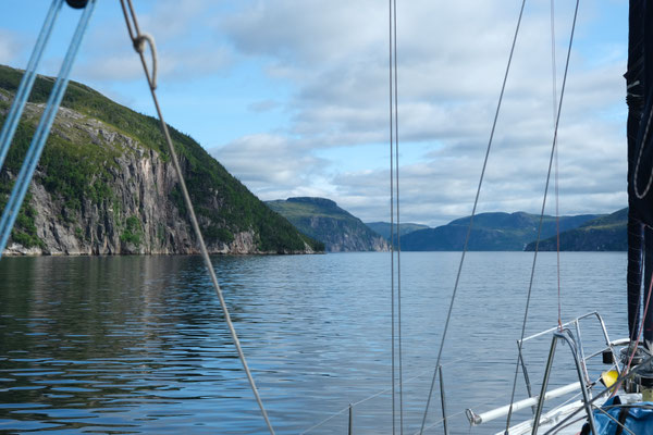 Wunderschöne weiter in den Fjord hinein