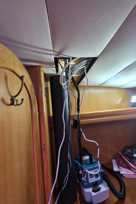 lose Kabel unter Deck