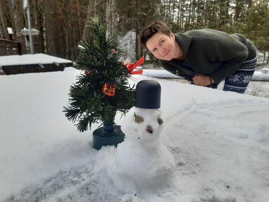 ein Schneemann für unsere Freunde - Grüße aus Schweden!