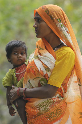Indische Frau mit Kind / ch029130