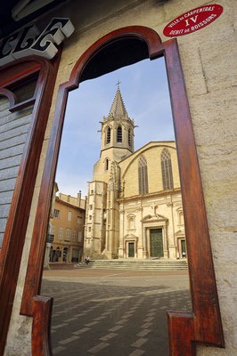 Kathedrale Saint-Siffrein, Carpentras, Provence, Frankreich / ch093047