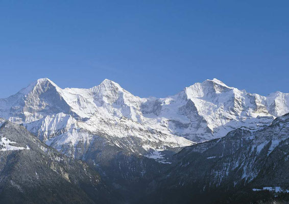 Weitwandern ohne Gepäck auf der Via Alpina Bärentrek-Hintere Gasse Berner Oberland: Eiger, Mönch und Jungfrau