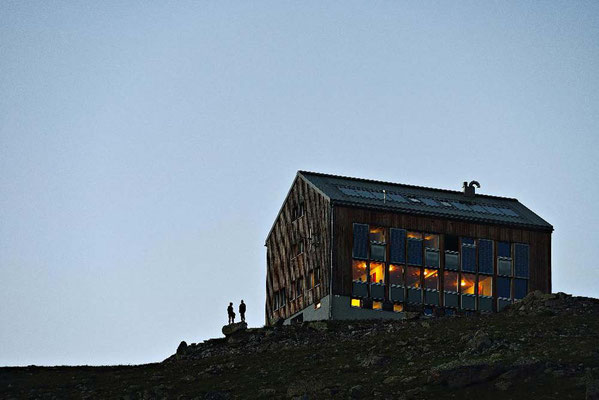 Weitwandern ohne Gepäck im Graubünden: Hüttentour von Davos nach St. Moritz