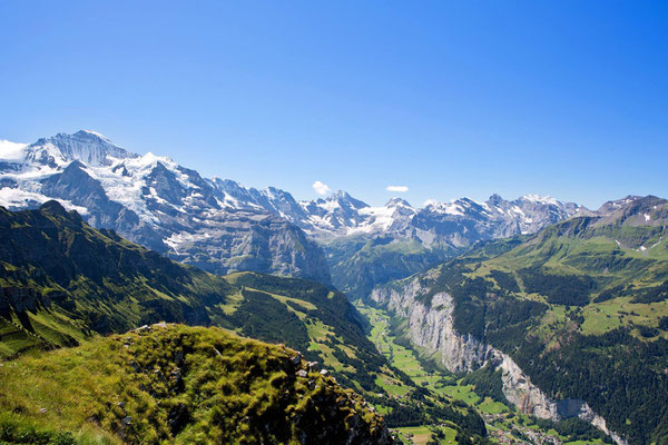 E-Bike Tour Jungfrau Loop mit Gepäcktransport: Blick ins Lauterbrunnental