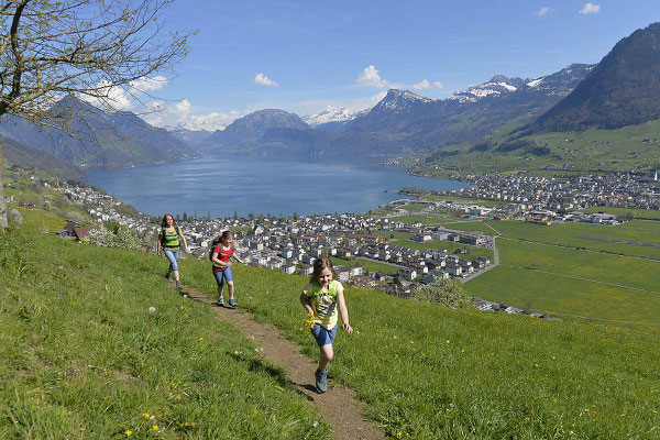 Weitwandern ohne Gepäck im Urnerland: Urner Höhenwege