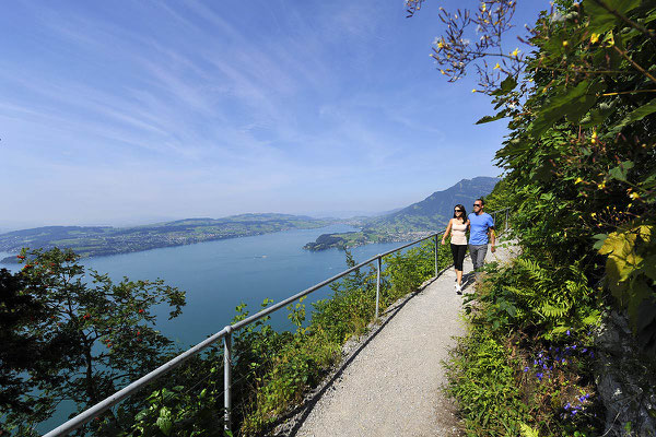 Weitwandern ohne Gepäck im Urnerland: Urner Höhenwege