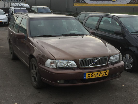 Volvo V70 