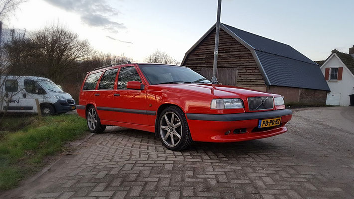 Rode volvo 850 R